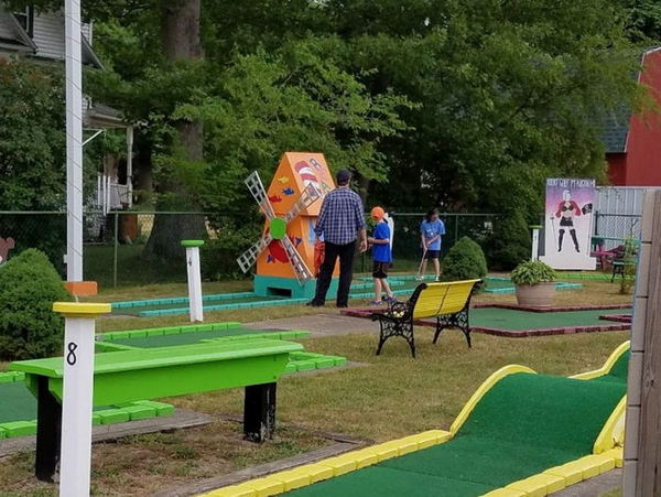 Kooky Miniature Golf - From Web Listing